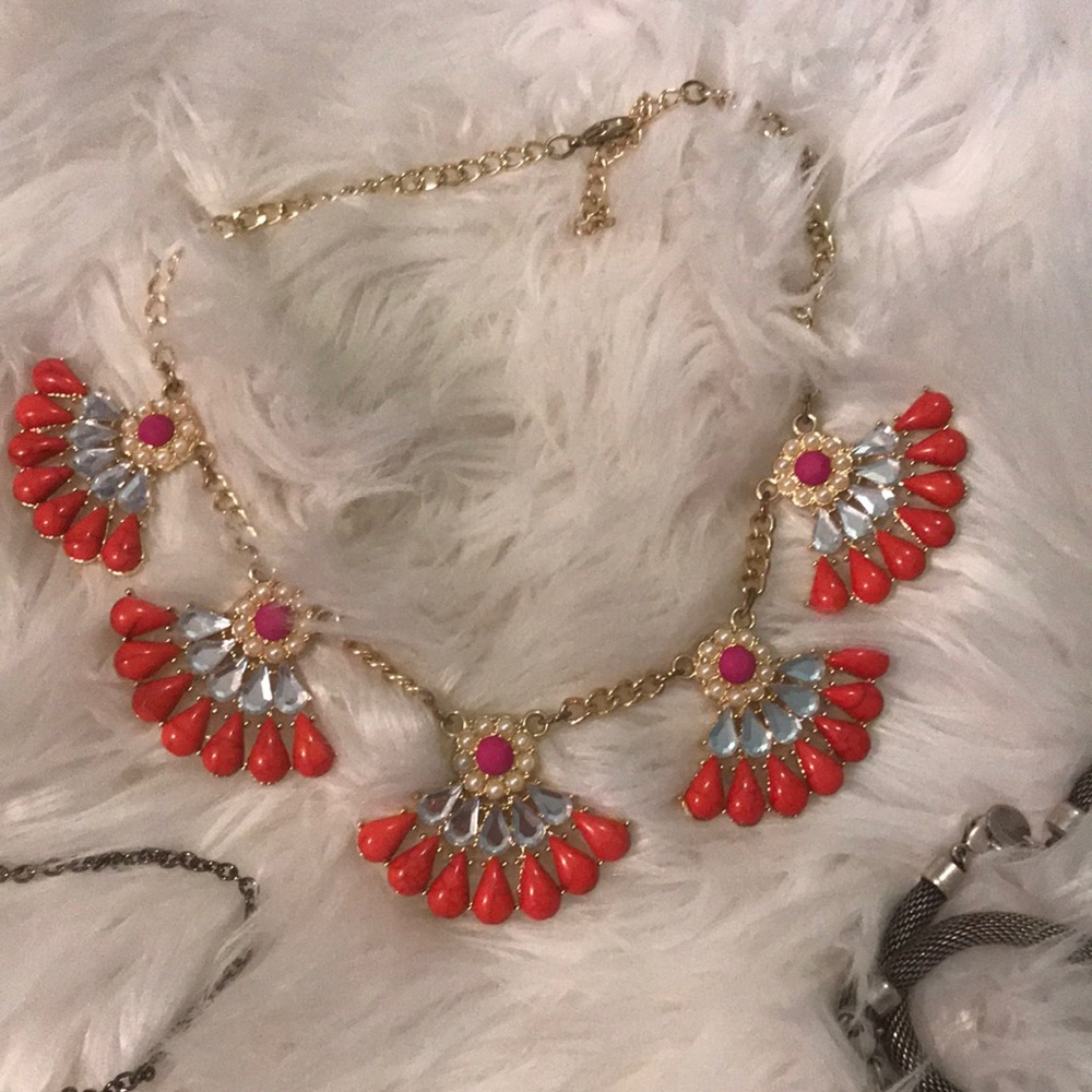 Costume gold necklace